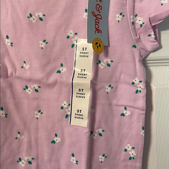 Cat & Jack Lavender Floral Girls size 5T short sleeve T shirt NWT - Picture 2 of 3